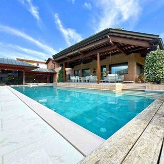 /international/it/thiene-veneto-310107980407/