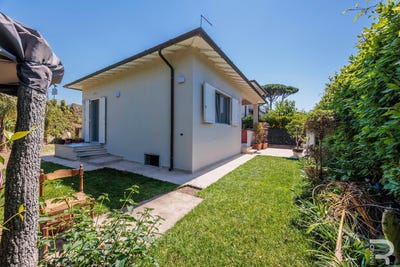 /international/it/forte-dei-marmi-forte-dei-marmi-tuscany-310108367118/