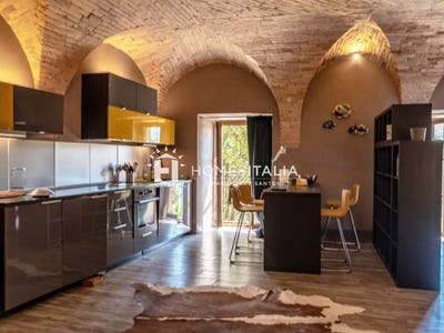 /international/it/todi-umbria-310109313366/