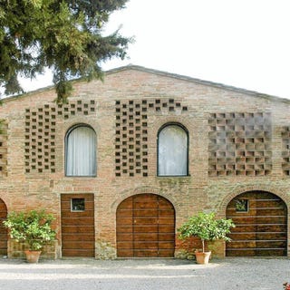 /international/it/palaia-tuscany-310107363100/