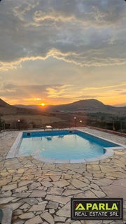 /international/it/villafrati-villafrati-sicily-310107467870/
