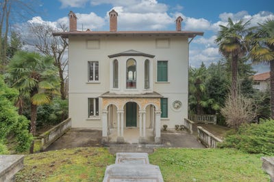 /international/it/venegono-superiore-lombardy-120090941052/