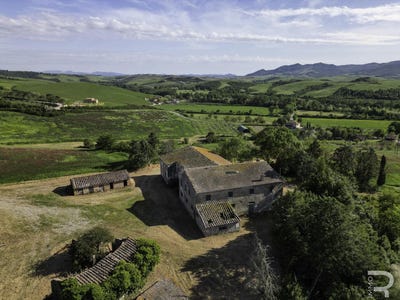 /international/it/volterra-tuscany-310107793751/