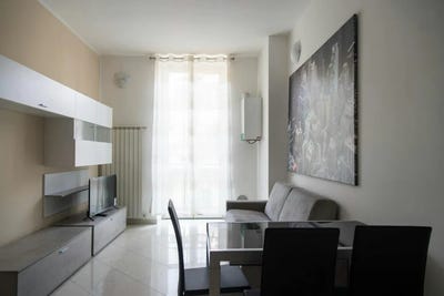 /international/it/via-costantino-baroni-milan-lombardy-310094935004/