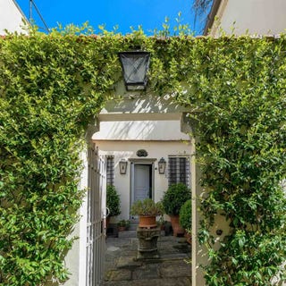/international/it/florence-tuscany-310108407370/