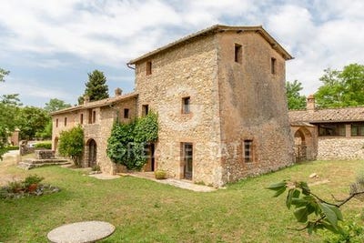 /international/it/sovicille-tuscany-120086637425/