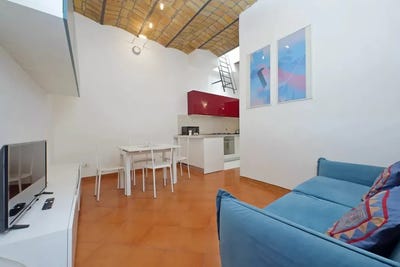 /international/it/vicolo-del-cinque-rome-lazio-310101015869/