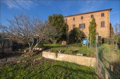 /international/it/sinalunga-tuscany-310101669880/