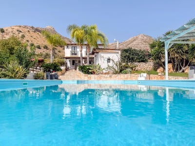 /international/it/avola-sicily-310098702961/
