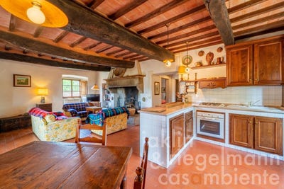 /international/it/poppi-tuscany-120096320121/