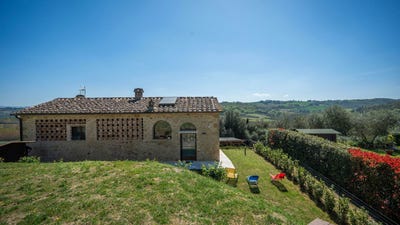 /international/it/san-gimignano-tuscany-310107773946/