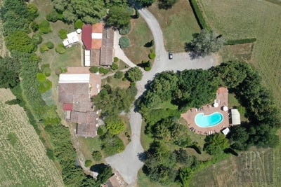 /international/it/gubbio-umbria-310100793585/