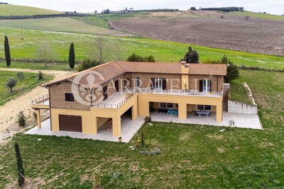 /international/it/tuscania-lazio-310107302231/