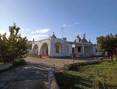 /international/it/locorotondo-apulia-310100442624/