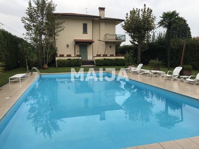 /international/it/forte-dei-marmi-tuscany-310099463039/?lang=en