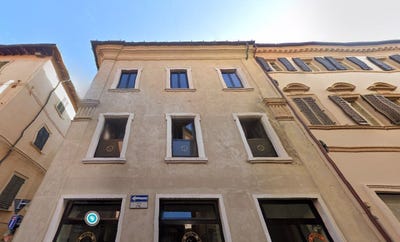 /international/it/corso-xi-settembre-pesaro-marche-310108920988/