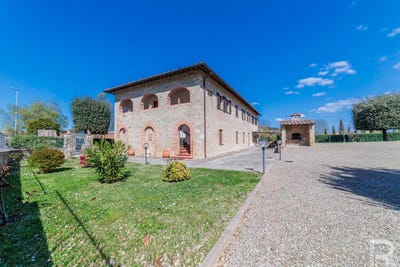 /international/it/poggibonsi-poggibonsi-tuscany-310107090719/
