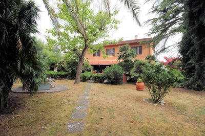 /international/it/fauglia-tuscany-120081295152/