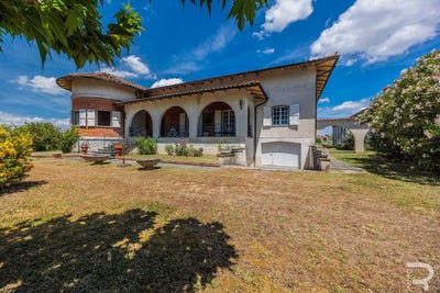 /international/it/montopoli-montopoli-tuscany-310108699650/