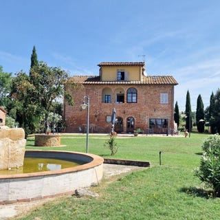/international/it/cortona-tuscany-310107979652/