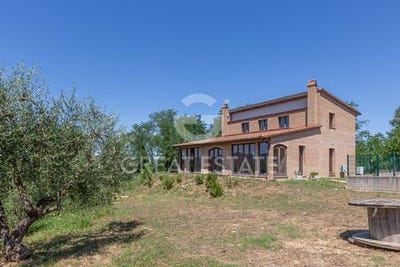/international/it/citta-della-pieve-umbria-310100141816/