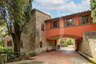 /international/it/arezzo-tuscany-310108324225/