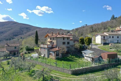 /international/it/san-leo-bastia-umbria-310099352212/