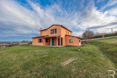 /international/it/via-cusignano-san-miniato-tuscany-310096926678/