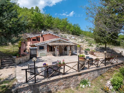 /international/it/spello-umbria-310107949935/