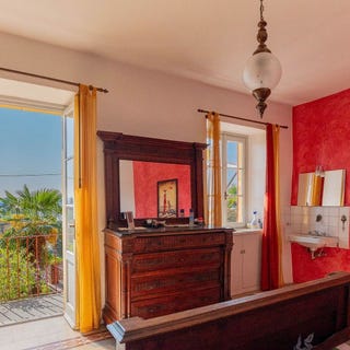 /international/it/lesa-piedmont-310108246291/