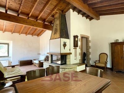 /international/it/via-massetana-volterra-tuscany-310108271300/