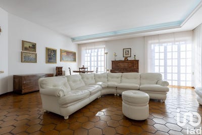 /international/it/monte-urano-marche-310103808714/