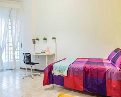 /international/it/via-delle-lame-bologna-emilia-romagna-310108369145/