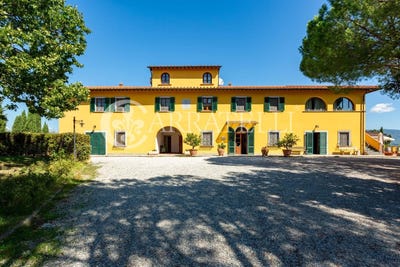 /international/it/cerreto-guidi-tuscany-310108008109/