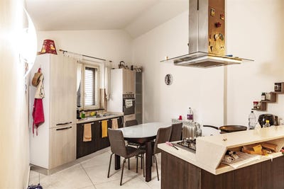 /international/it/motta-sant-anastasia-sicily-310098702684/?lang=en