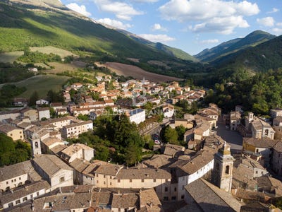 /international/it/7-via-g-leopardi-cantiano-marche-310120006128/