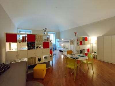 /international/it/vicolo-san-lorenzo-turin-piedmont-310093824142/