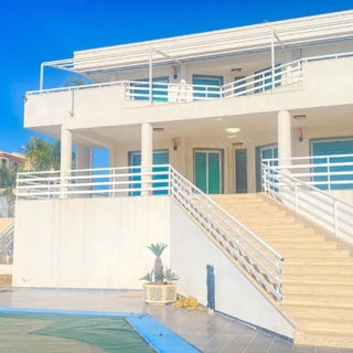 /international/it/marina-di-ragusa-sicily-310107026016/