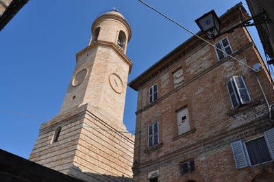 /international/it/piazza-rocca-32a-32b-petritoli-marche-310106164787/