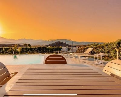 /international/it/die-adresse-erhalten-sie-vom-anbieter-budoni-sardinia-310109204903/