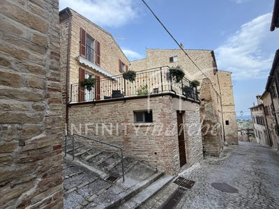 /international/it/montelparo-marche-310103016920/