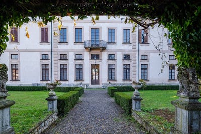 /international/it/vittuone-lombardy-310105303909/