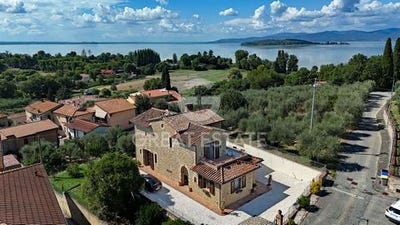 /international/it/magione-emilia-romagna-310102249017/