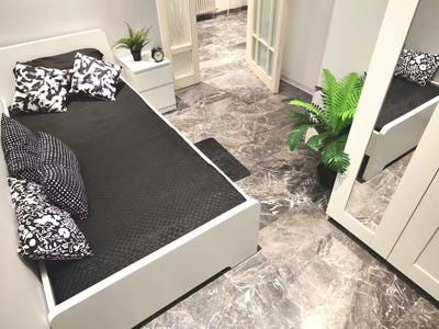 /international/it/viale-giuseppe-barilli-quirico-filopanti-bologna-emilia-romagna-310108307110/