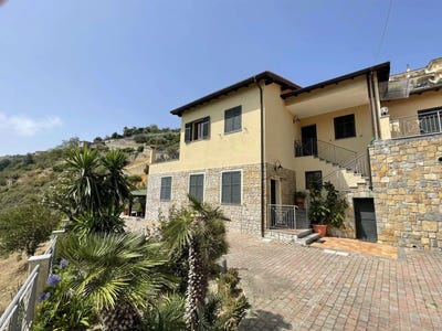 /international/it/bordighera-alta-liguria-120088400993/