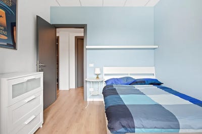/international/it/via-privata-deruta-milan-lombardy-310098557431/