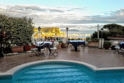 /international/it/pozzuoli-campania-310108316716/