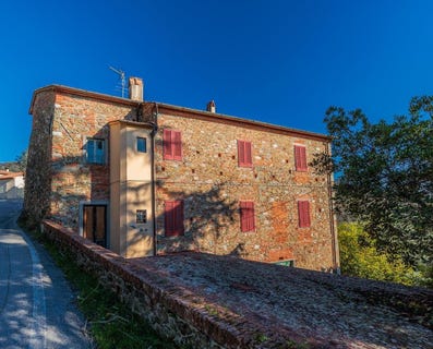 /international/it/via-mulini-larciano-tuscany-310097236469/