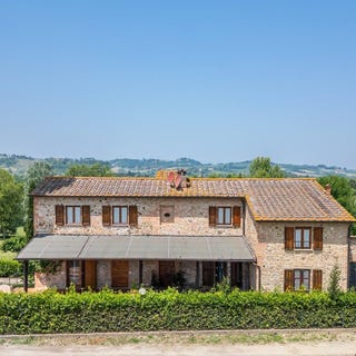 /international/it/terricciola-tuscany-310108837424/