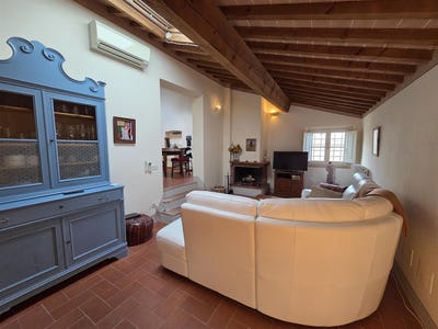 /international/it/terricciola-tuscany-310106443928/